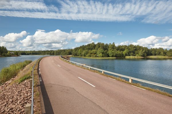 Saariston rengastie moottoripyörällä on oiva kesälomareissu